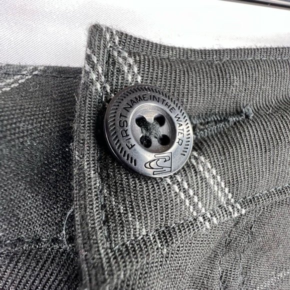 O’NEILL FIRST IN LAST OUT MENS SZ 38 BLUE BLACK PLAID CASUAL SHORTS - Picture 4 of 6